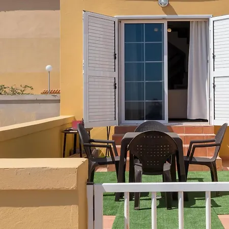 Peaceful 3Br Private Terraces - Sea Views Casa de Férias